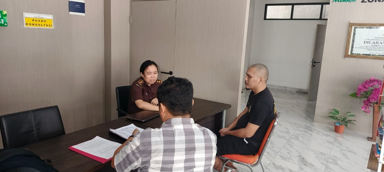 P21, Penyidik Satreskrim Serahkan Tersangka dan Barang bukti&hellip;