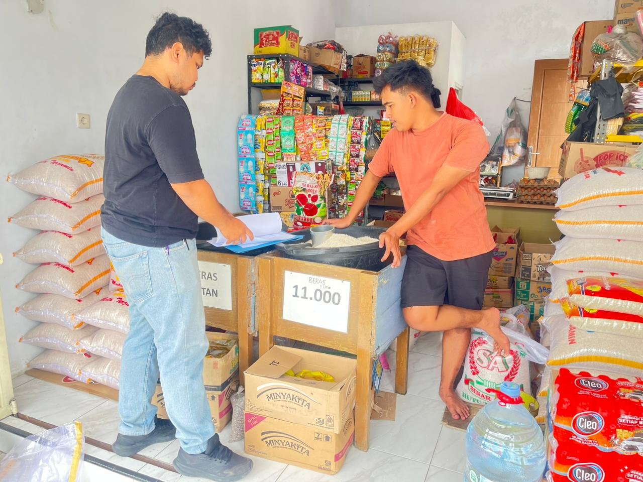 Pastikan Sesuai HET, Tim Satgas Pangan Rutin Pantau&hellip;