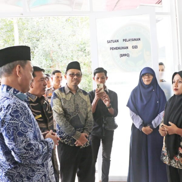 Pastikan Pelayanan Sesuai SOP, Wabup Kunjungi SPPG Citerep