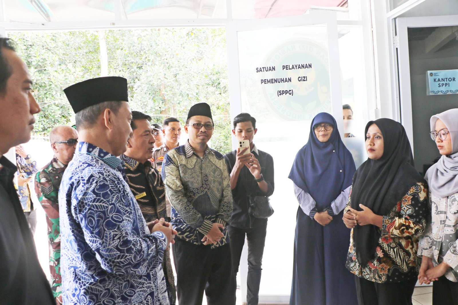 Pastikan Pelayanan Sesuai SOP, Wabup Kunjungi SPPG Citerep