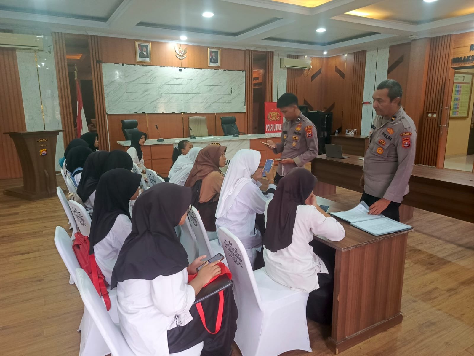 Polres Serang Gelar Sosialisasi dan SPMB Penerimaan Siswa&hellip;