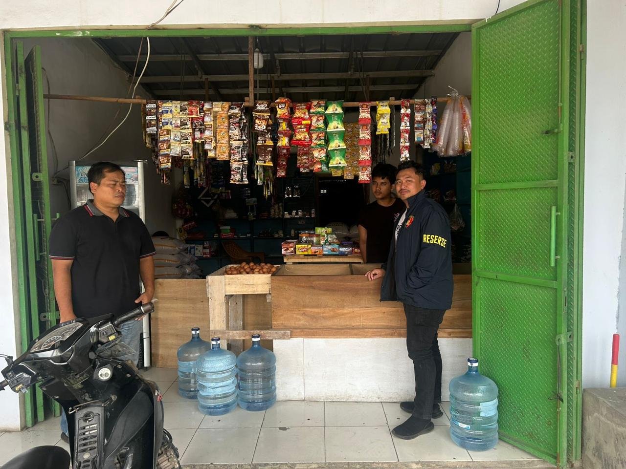 Pastikan Sesuai HET, Tim Satgas Pangan Satreskrim Pantau…