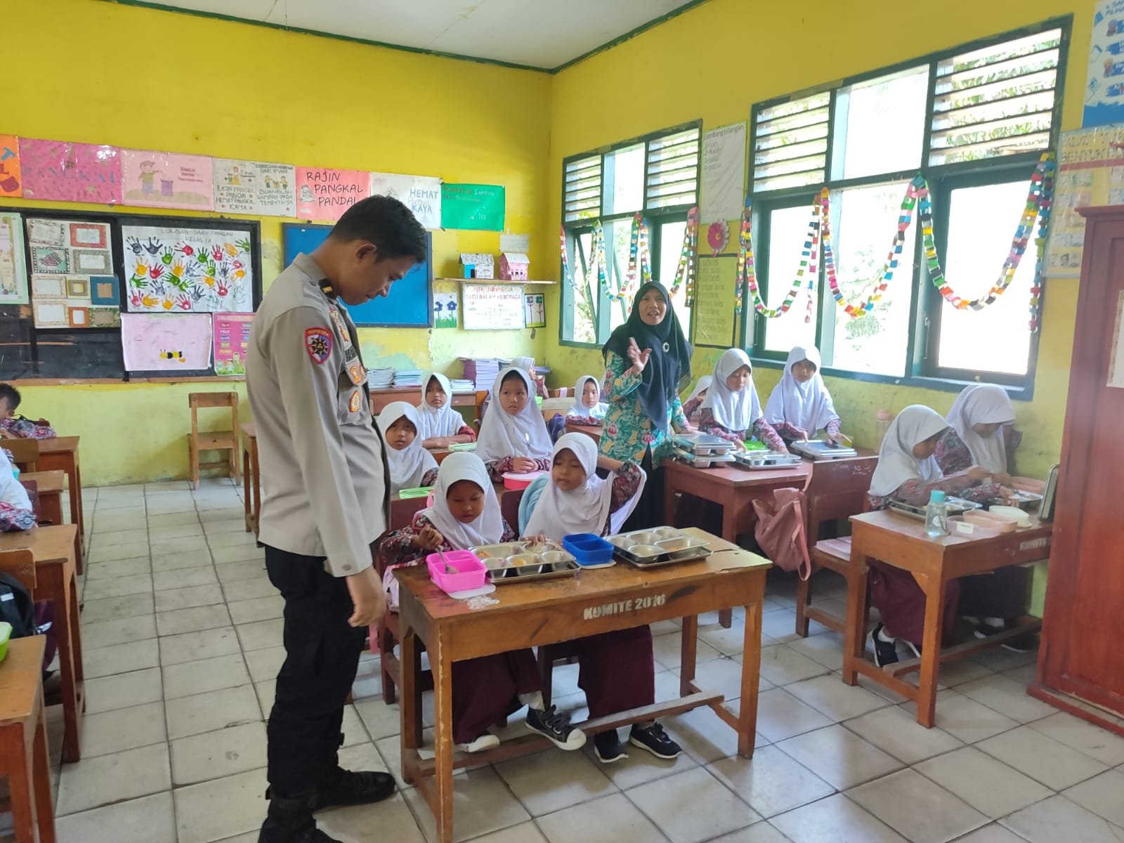 SPPG Ngariung Iman Ngariung Aman Distribusikan 2.166 Porsi&hellip;