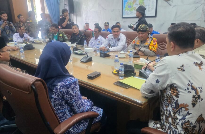 Kapolres Serang Hadiri Audensi Buruh…