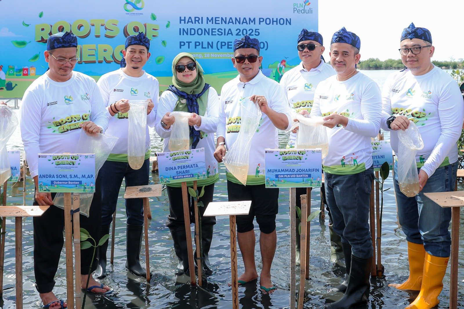 Gubernur dan PLN UID Banten Tanam 8 Ribu…