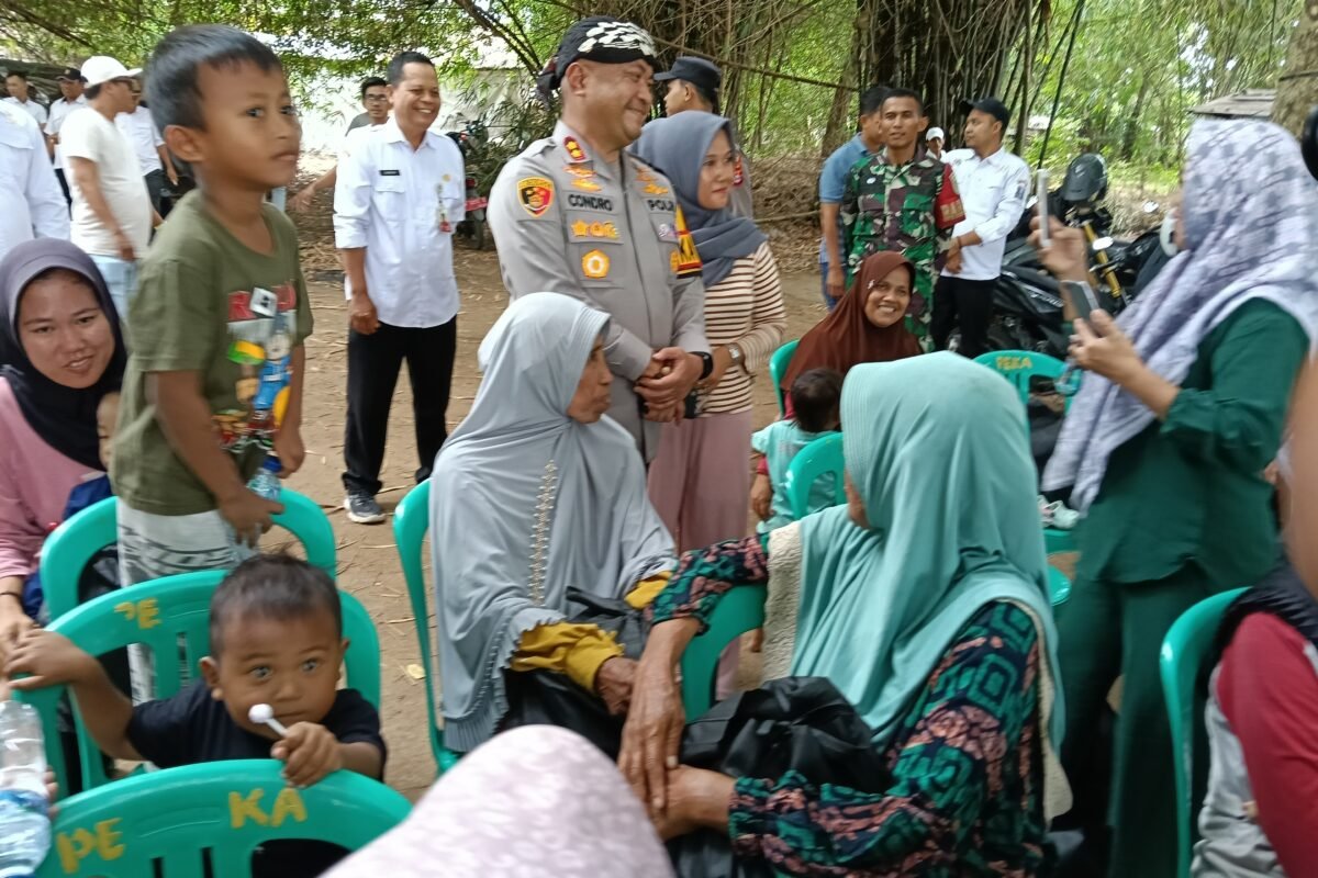 Kapolres Serang Ngariung Bersama Emak-emak di Desa&hellip;
