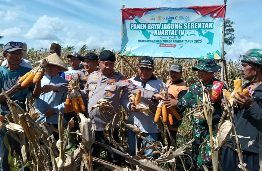 Kapolres Serang Panen Raya Jagung di Desa&hellip;