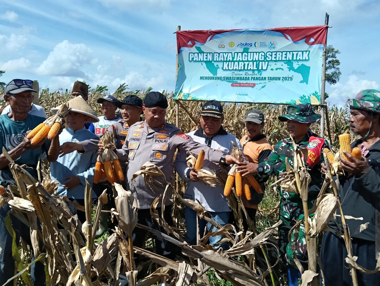 Kapolres Serang Panen Raya Jagung di Desa Cemplang…