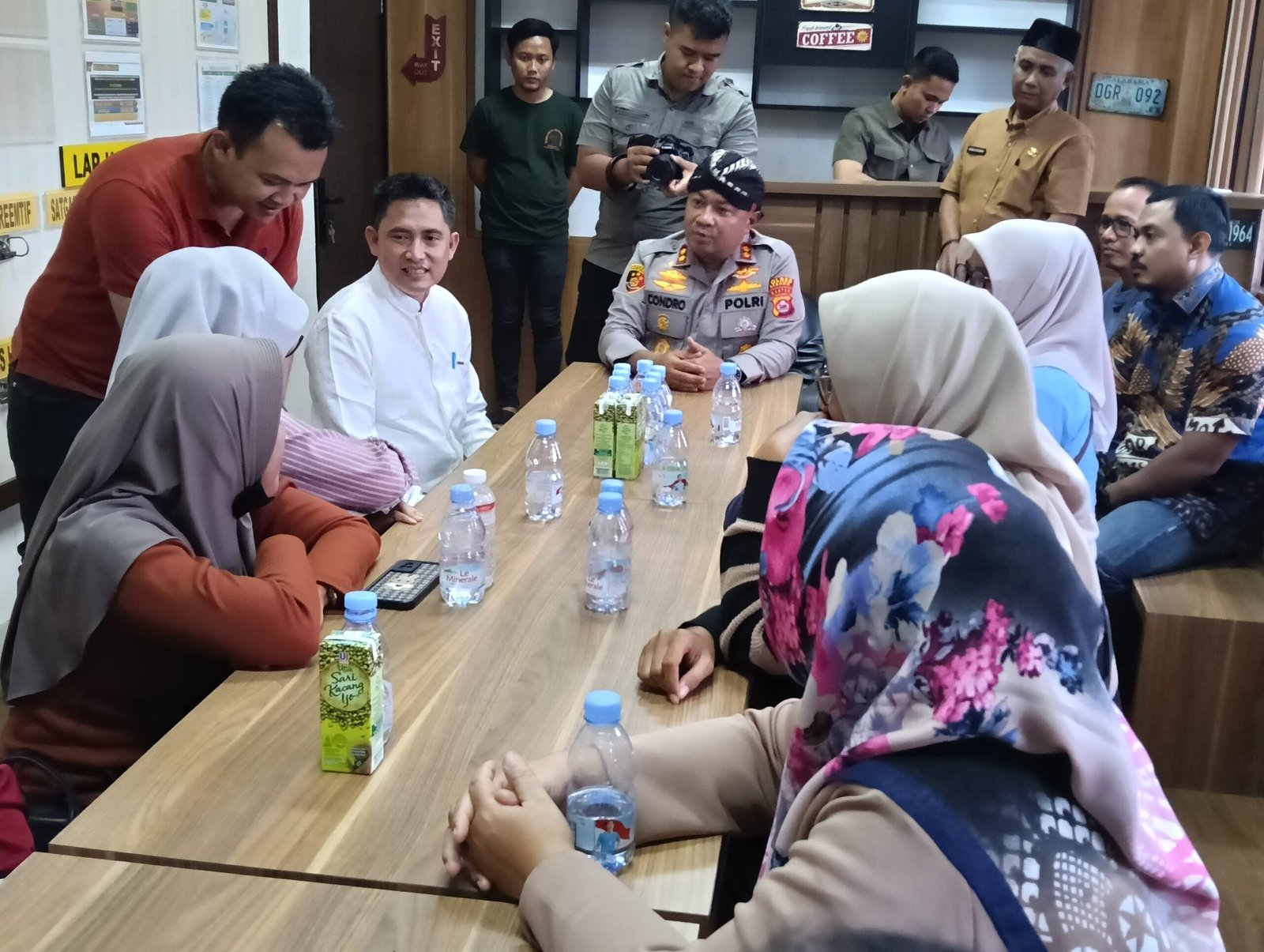 Kapolres Serang Fasilitasi Permasalahan Penyaluran Bantuan di Kecamatan&hellip;