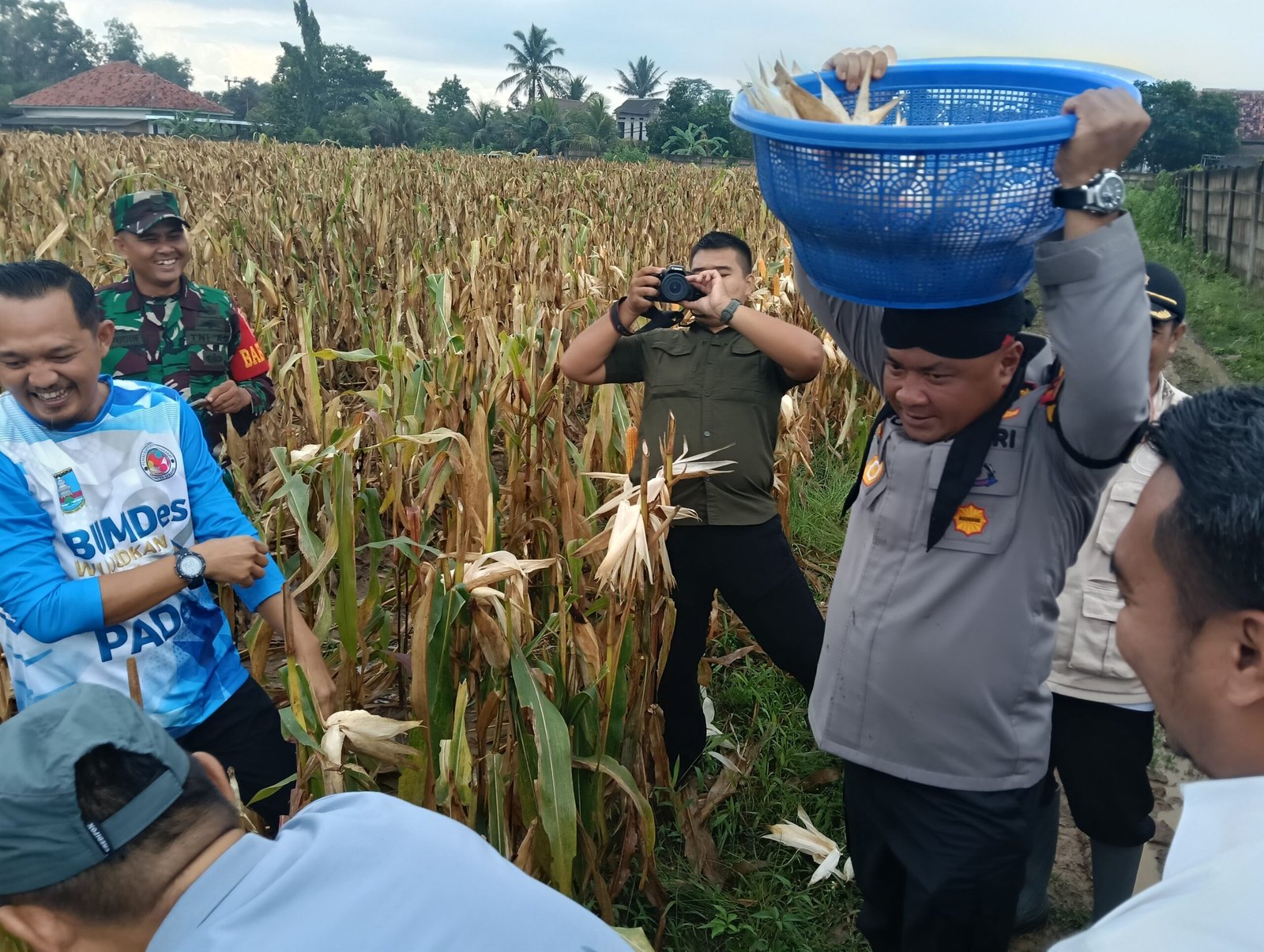 Kapolres Serang Panen Raya Jagung di Kecamatan Kopo&hellip;