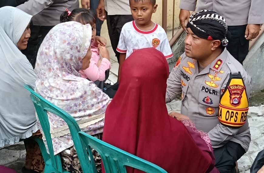 Kapolres Ngariung Bersama Emak-emak Lansia&hellip;