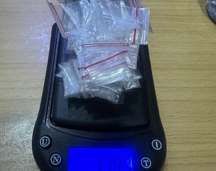 Modus Disimpan Dalam Bungkus Permen, Pengedar Sabu…