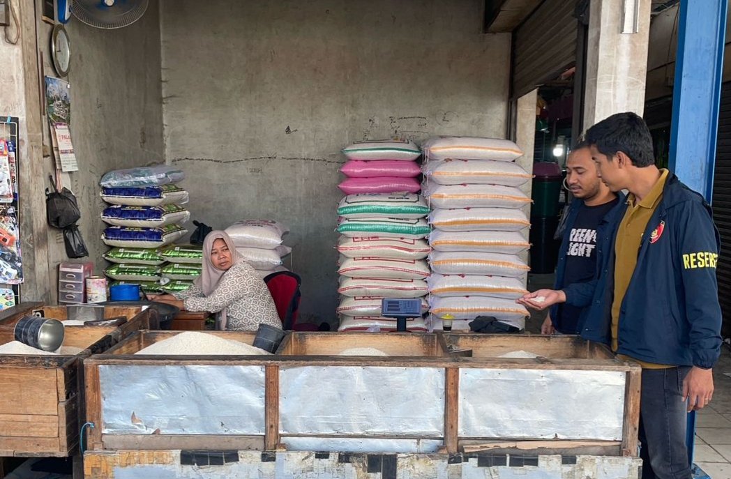 Pastikan Harga Sesuai HET, Tim Satgas Pangan…