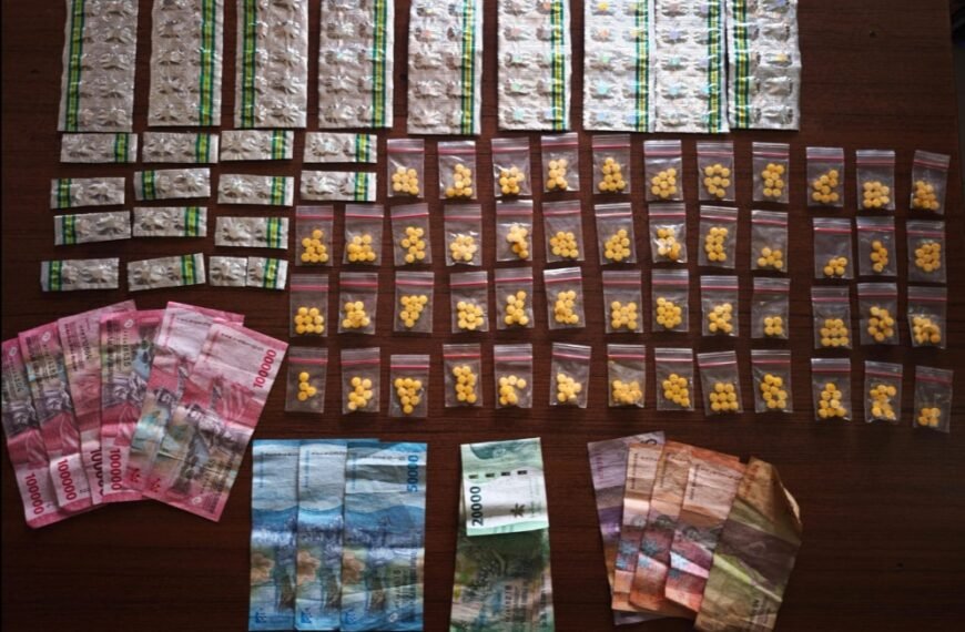 Polsek Carenang Amankan Pengedar Obat&hellip;