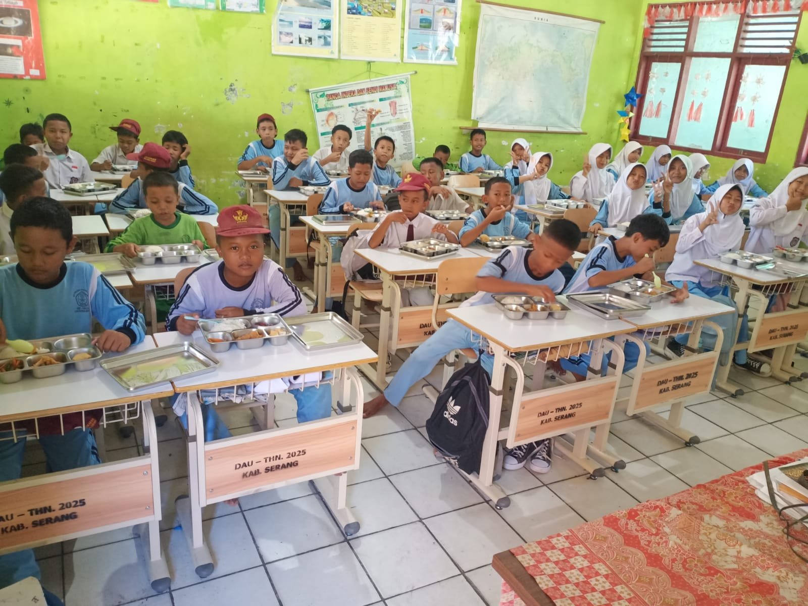 SPPG Ngariung Iman Ngariung Aman Polres Serang Distribusikan&hellip;