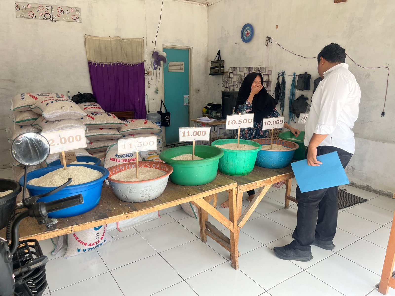 Satgas Pangan Satreskrim Polres Serang Pantau Harga Beras&hellip;