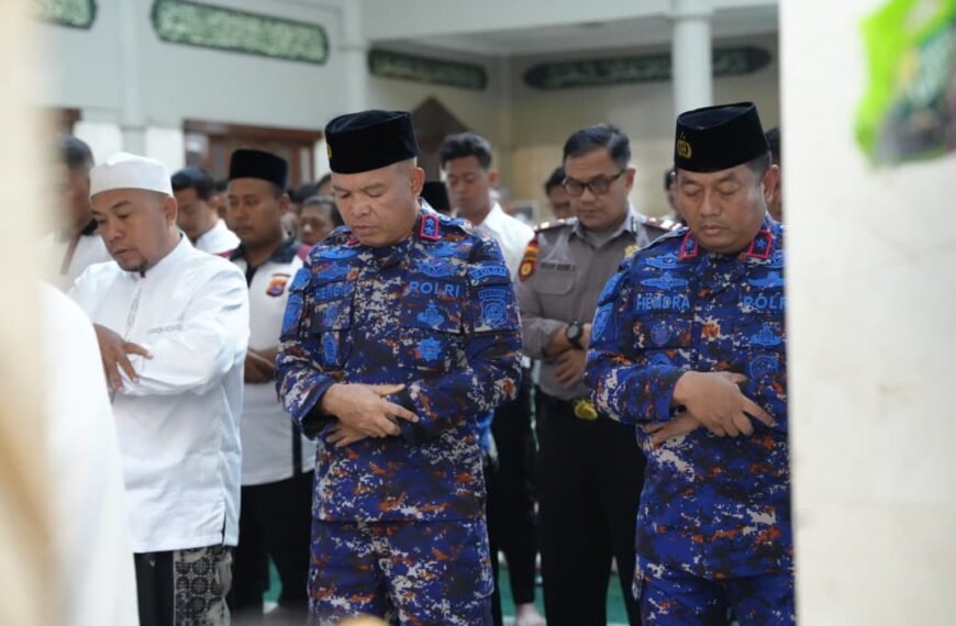 Kapolda Banten Gelar Sholat Gaib…