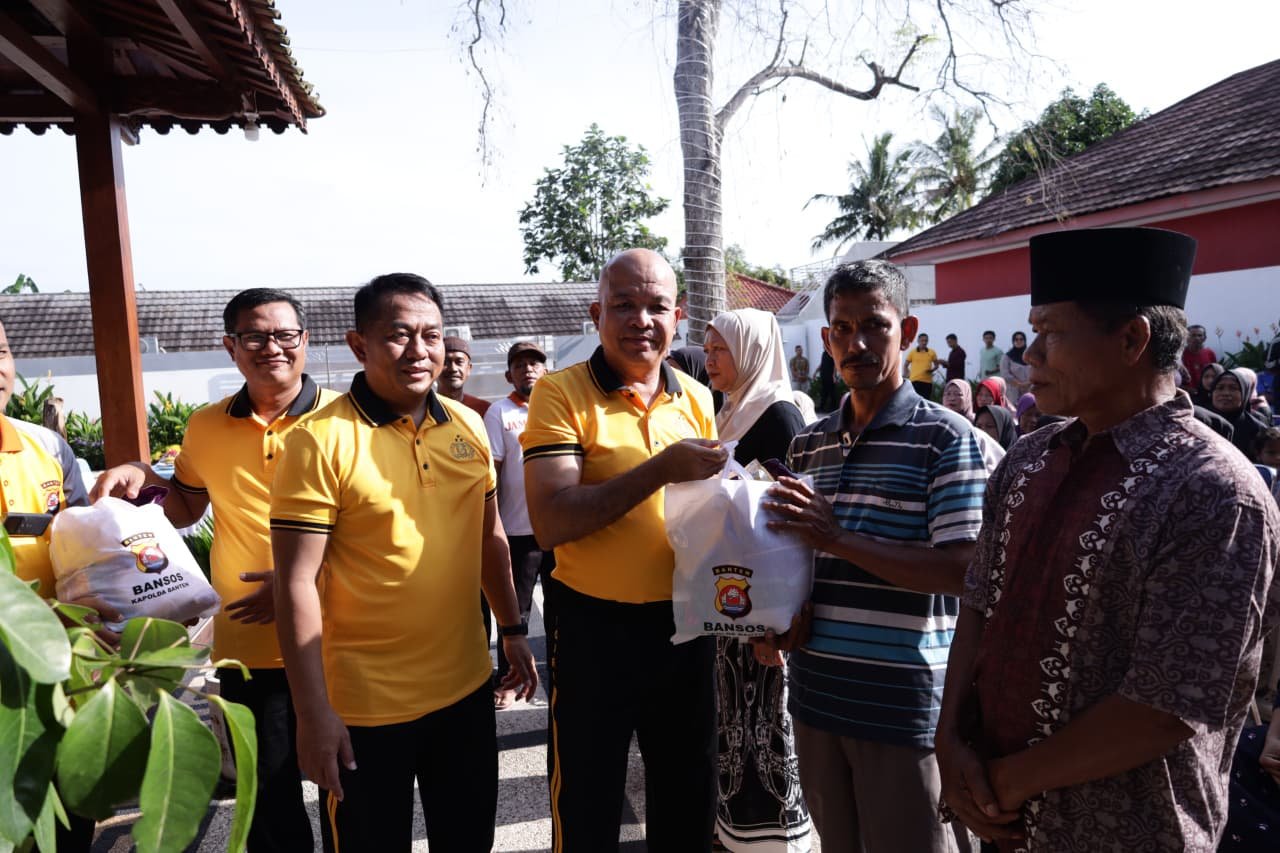 Bakti Sosial Polda Banten Salurkan 150 Paket Sembako…
