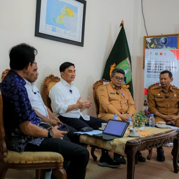 Pemprov Banten Perkuat Mitigasi Dini Bencana Hidrometeorologi, Tertibkan…