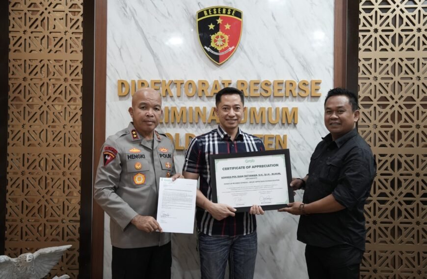 Ungkap Kasus Pembunuhan, Kapolda Terima…