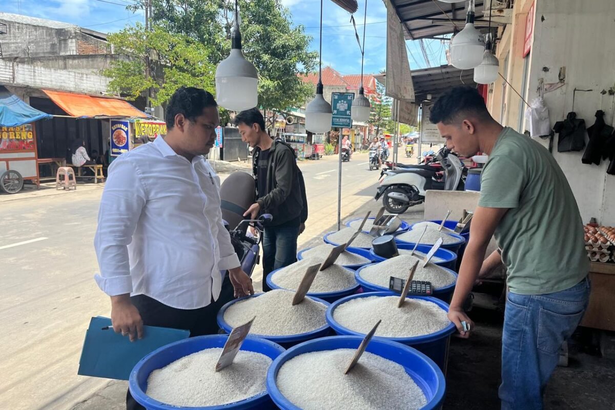 Satgas Pangan Polres Serang Pastikan Harga Beras&hellip;