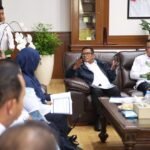 Gubernur Andra Soni Imbau Warga…