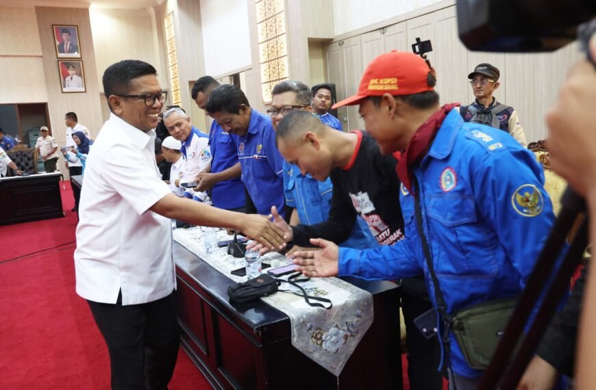 Gubernur Andra Soni Tetapkan UMP&hellip;