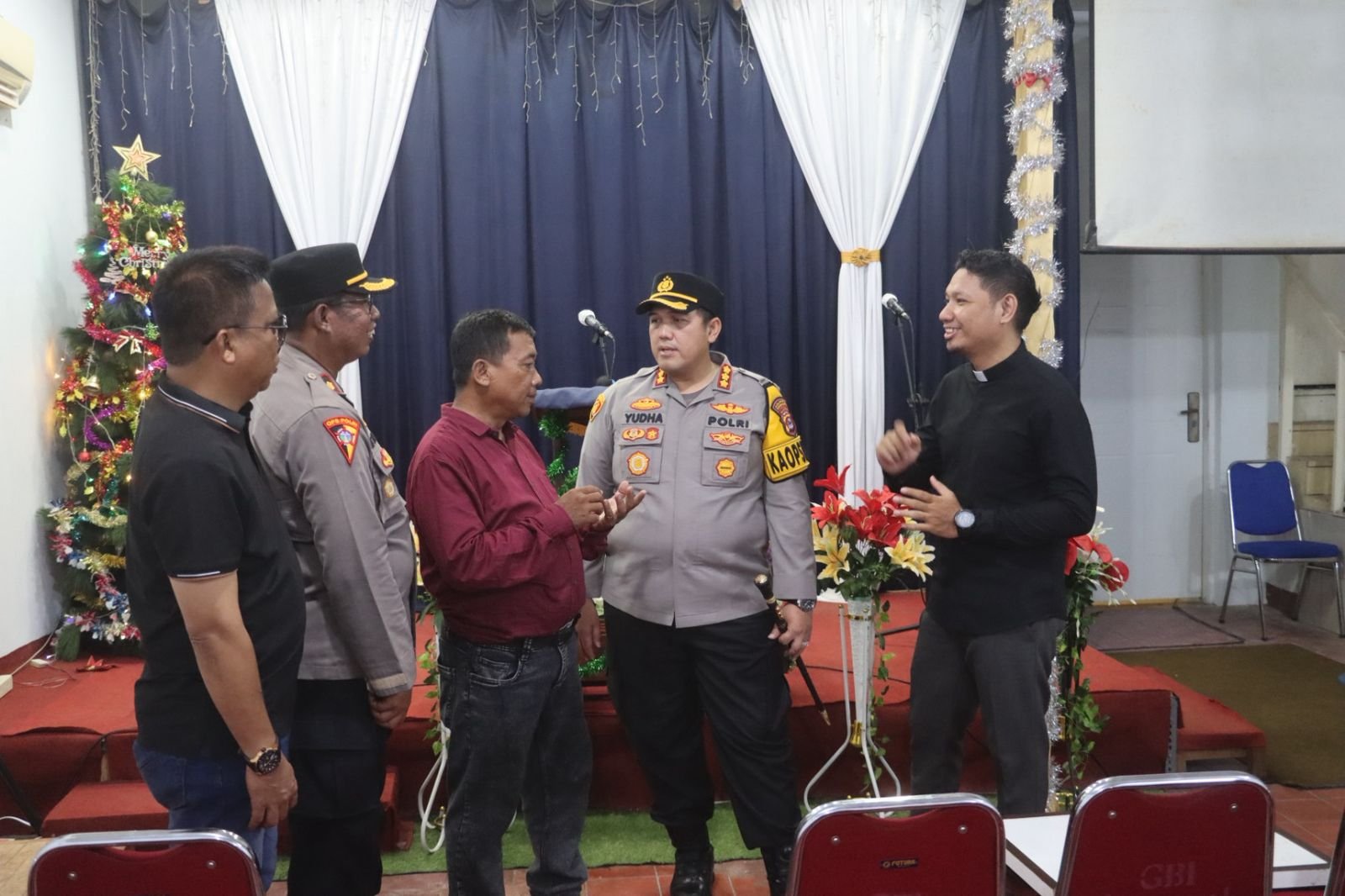 Kapolresta Serang Kota Bersama PJU Patroli Gereja, Pastikan&hellip;