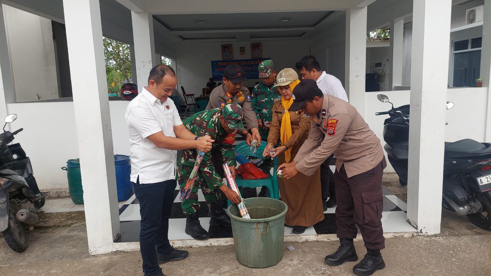 Ops Cipkon Jelang Tahun Baru, Muspika Pamarayan Sita…