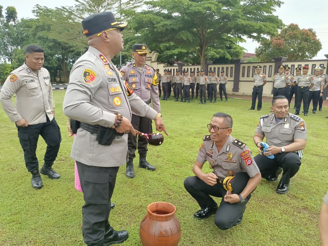 Pimpin Upacara Kenaikan Pangkat, Kapolres: Hasil Perjuangan dan…