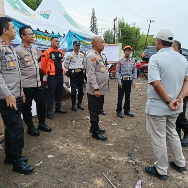 Kapolres Serang Tinjau Kegiatan Penyekatan Truk Angkutan Tambang&hellip;