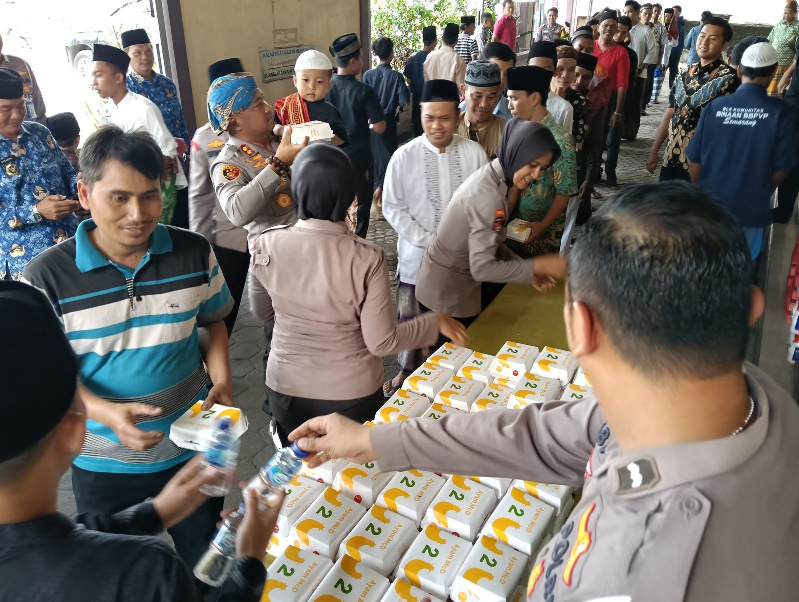 Jumling di Jawilan, Kapolres Serang Bagikan 250 Paket&hellip;