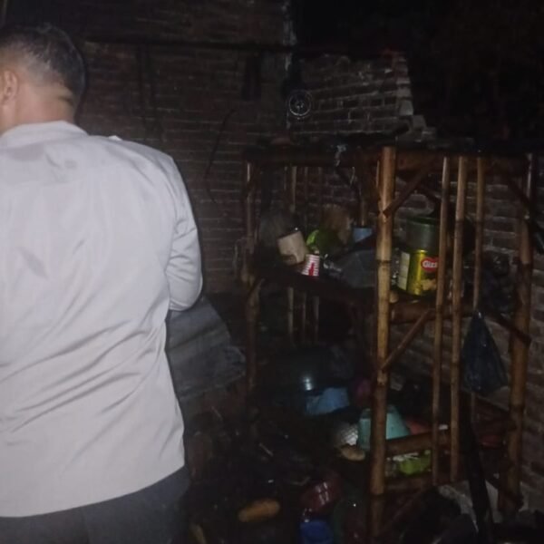 Diduga Akibat Korsleting Listrik, Rumah Tuslam di Tunjungteja&hellip;