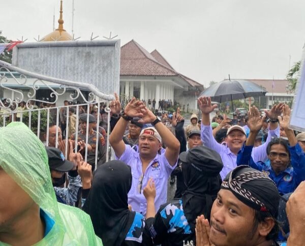 Kawal Aksi Buruh, Kapolres Serang Tegaskan Polri Hadir&hellip;