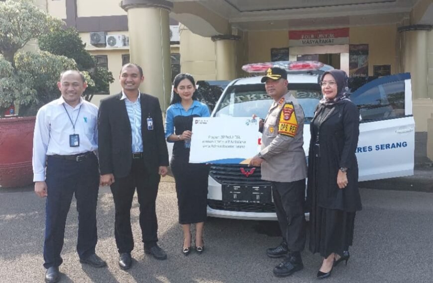 Kapolres Serang Terima Bantuan Ambulans&hellip;