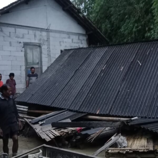 Respons Cepat Polsek Pamarayan, Bantu Warga Korban&hellip;