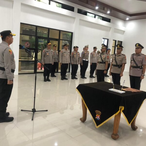 Sertijab Wakapolres dan Kapolsek Pontang, Kapolres Serang Sampaikan…