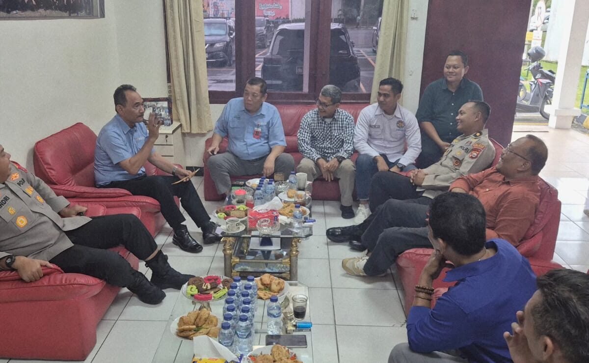 Kapolres Serang Ngariung Bersama Buruh ASPSB, Perkuat&hellip;