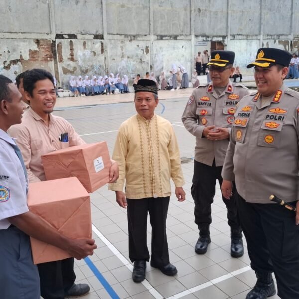 Pimpin Upacara di SMK PGRI 1 Kota Serang,&hellip;