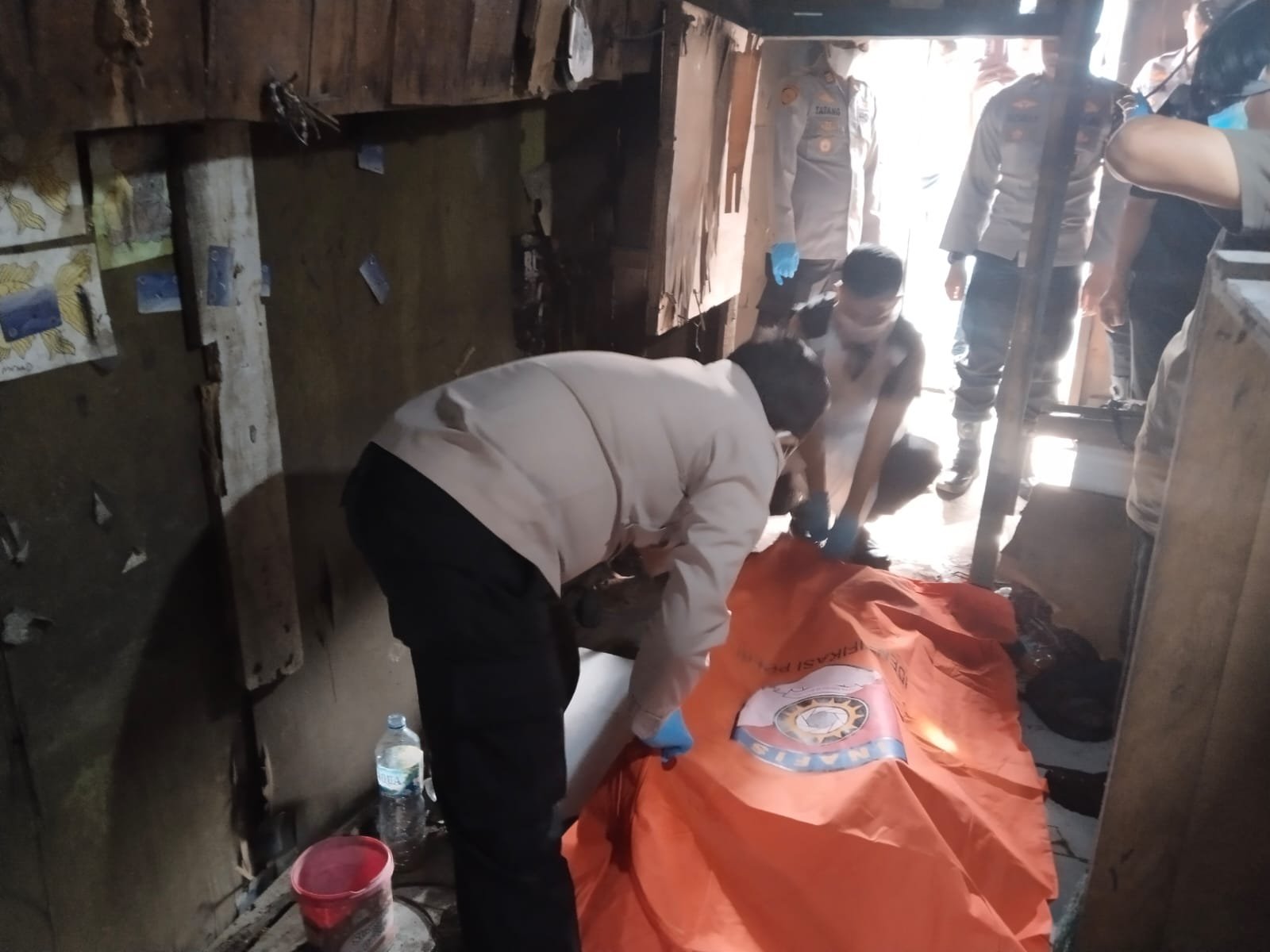 Lansia Bernama Iyus Ditemukan Tak Bernyawa di Gubuk&hellip;