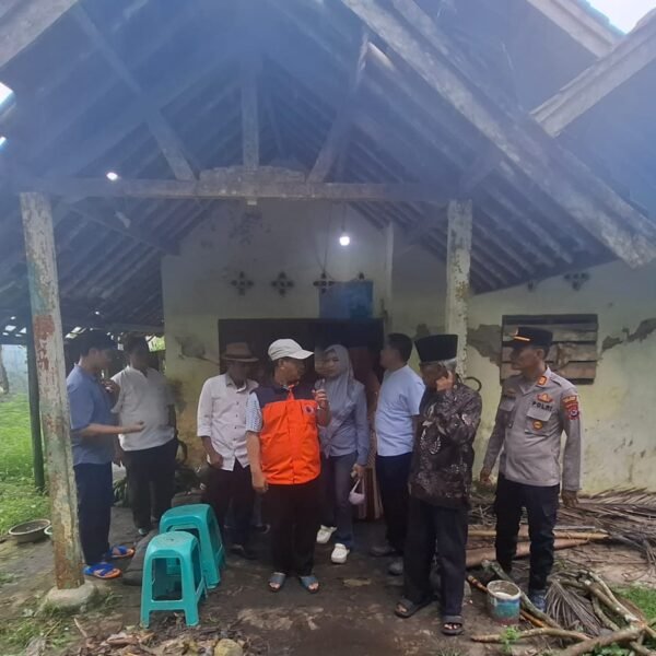 Kapolsek Petir Dampingi Wakil Bupati Serang Tinjau&hellip;