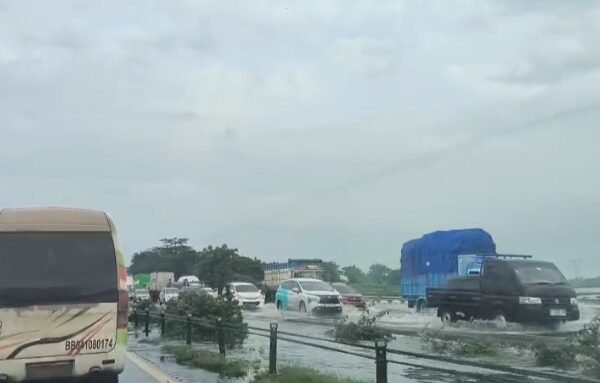 Banjir Rendam Tol Tangerang–Merak, Arus Lalu Lintas Terganggu