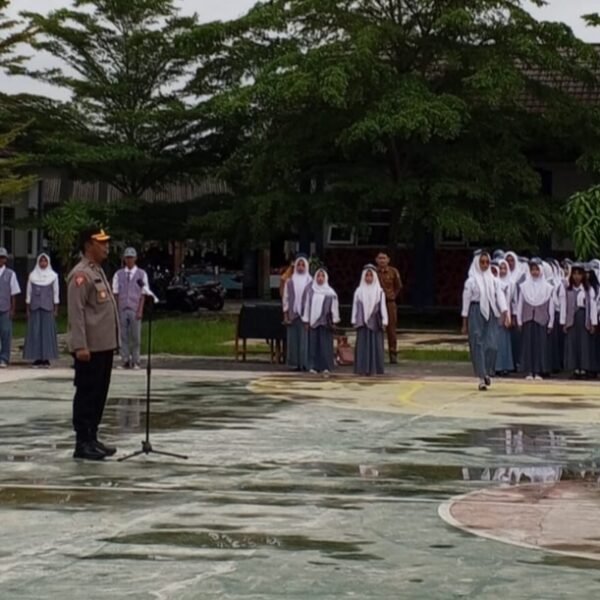 Kabagops Polres Serang Ajak Pelajar SMAN 1 Kragilan&hellip;