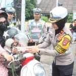 Kasatlantas Berikan Apresiasi Pengendara Tertib pada Operasi Keselamatan Maung 2026