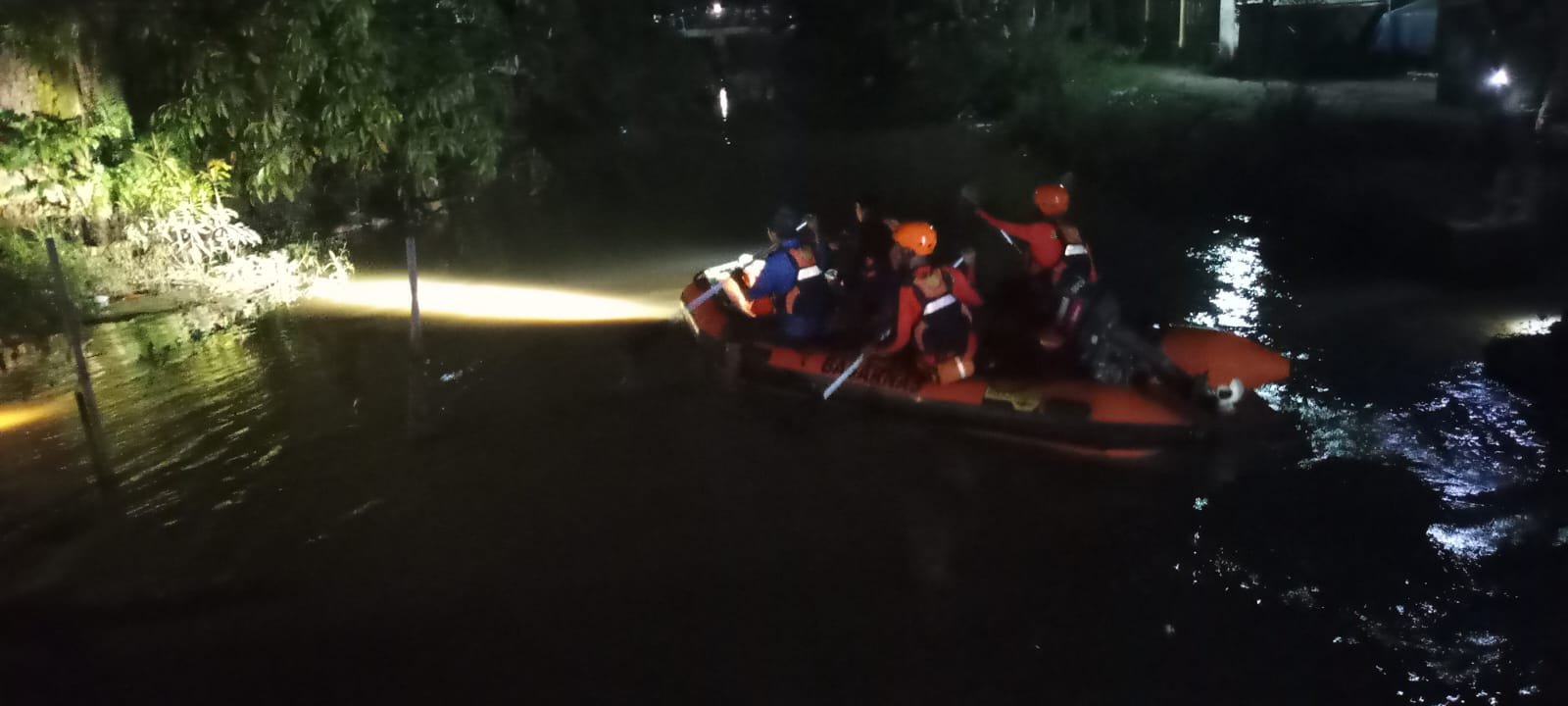 Jasad Guru Madrasah Ditemukan Mengambang 100 Meter dari…