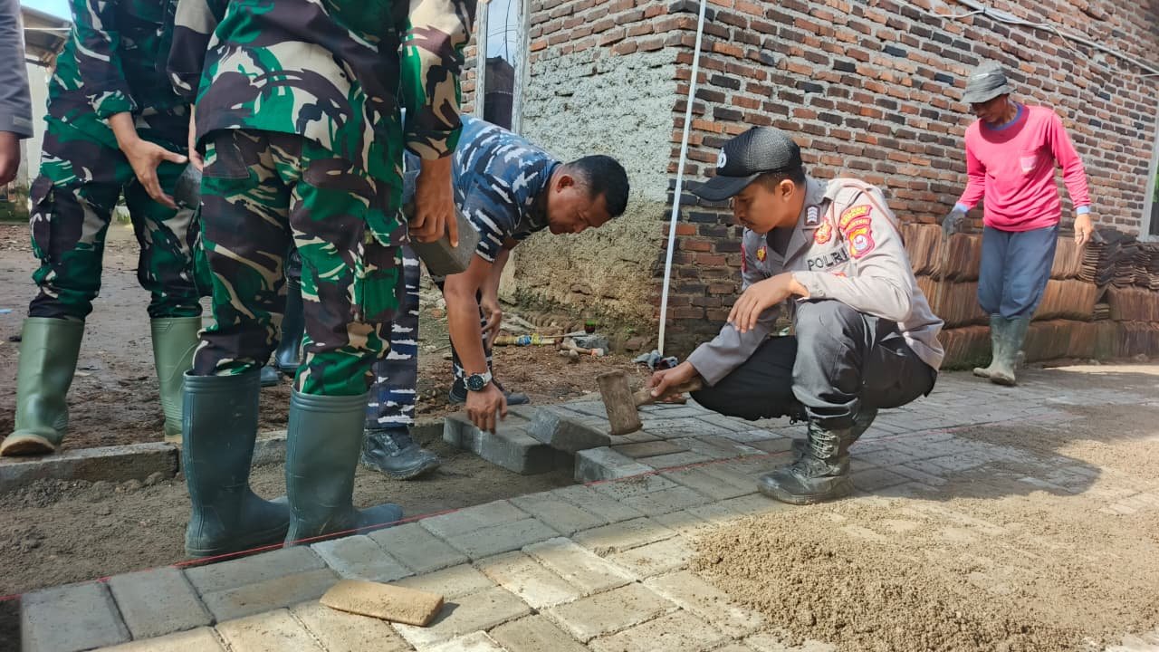 Dari Jalan Becek ke Paving Block, TMMD Ke-127…