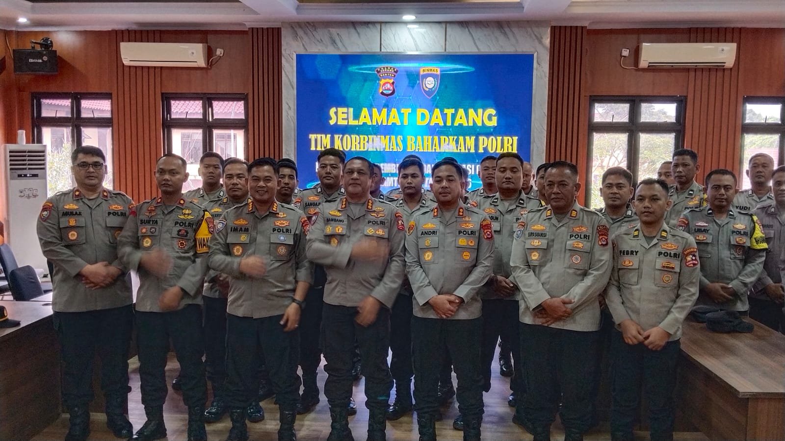 Bhabinkamtibmas Diminta Tingkatkan Sambang dan Deteksi Dini Kerawanan…