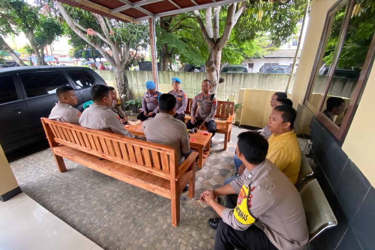 Kunjungi Polsek Pontang, Wakapolres Serang Tekankan Disiplin…