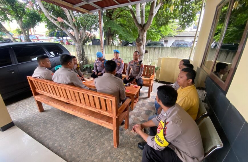 Kunjungi Polsek Pontang, Wakapolres Serang&hellip;