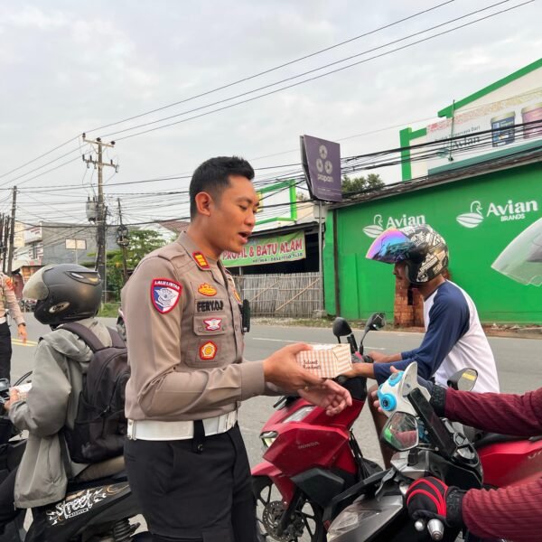 Berkah Ramadhan, Satlantas Polres Serang Berbagi Takjil&hellip;